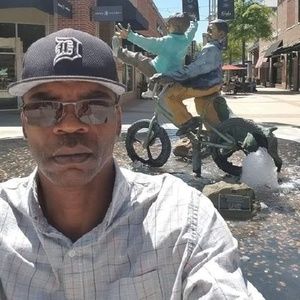 Meet your Posher, Darrell